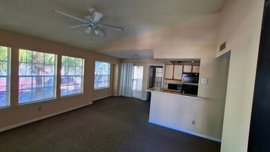 1033 S Hiawassee Rd, Unit 2622 in Orlando, FL - Foto de edificio - Building Photo