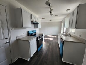 207 Branch Cir in Kendleton, TX - Building Photo - Building Photo