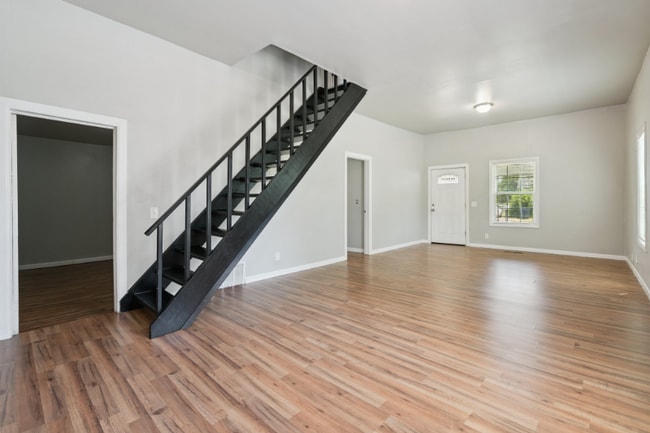 property at 516 W Martin St