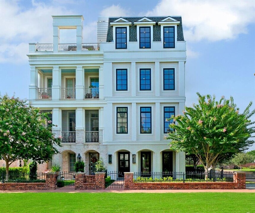 39 Crain Sq Blvd in Houston, TX - Building Photo