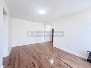 55 Ellwood St in New York, NY - Building Photo - Building Photo