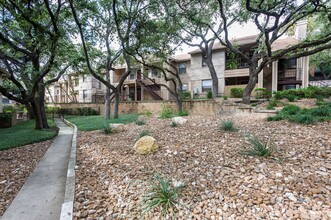 Woods of Elm Creek in San Antonio, TX - Building Photo - Building Photo