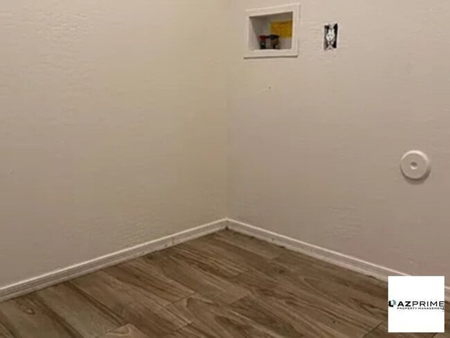 8327 W Crown King Rd in Tolleson, AZ - Building Photo - Building Photo