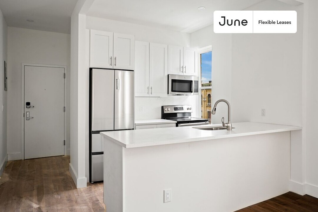 1290 Nostrand Ave in New York, NY - Building Photo