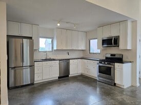 2180 W Alameda St in Santa Fe, NM - Building Photo