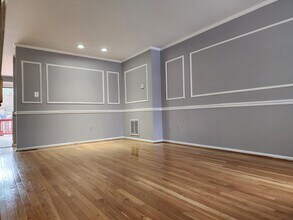 18859 McFarlin Dr in Germantown, MD - Building Photo - Building Photo