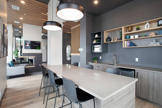 Plaza Apartments in Calgary, AB - Building Photo - Building Photo