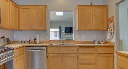 445 SE 71st Pl in Hillsboro, OR - Building Photo - Building Photo