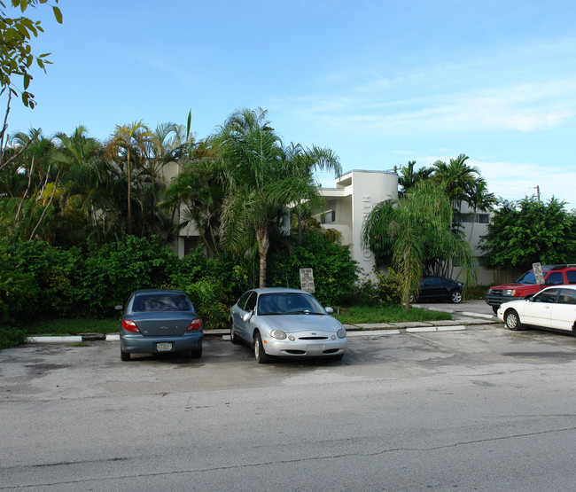 100 SE 21 St in Fort Lauderdale, FL - Building Photo - Building Photo