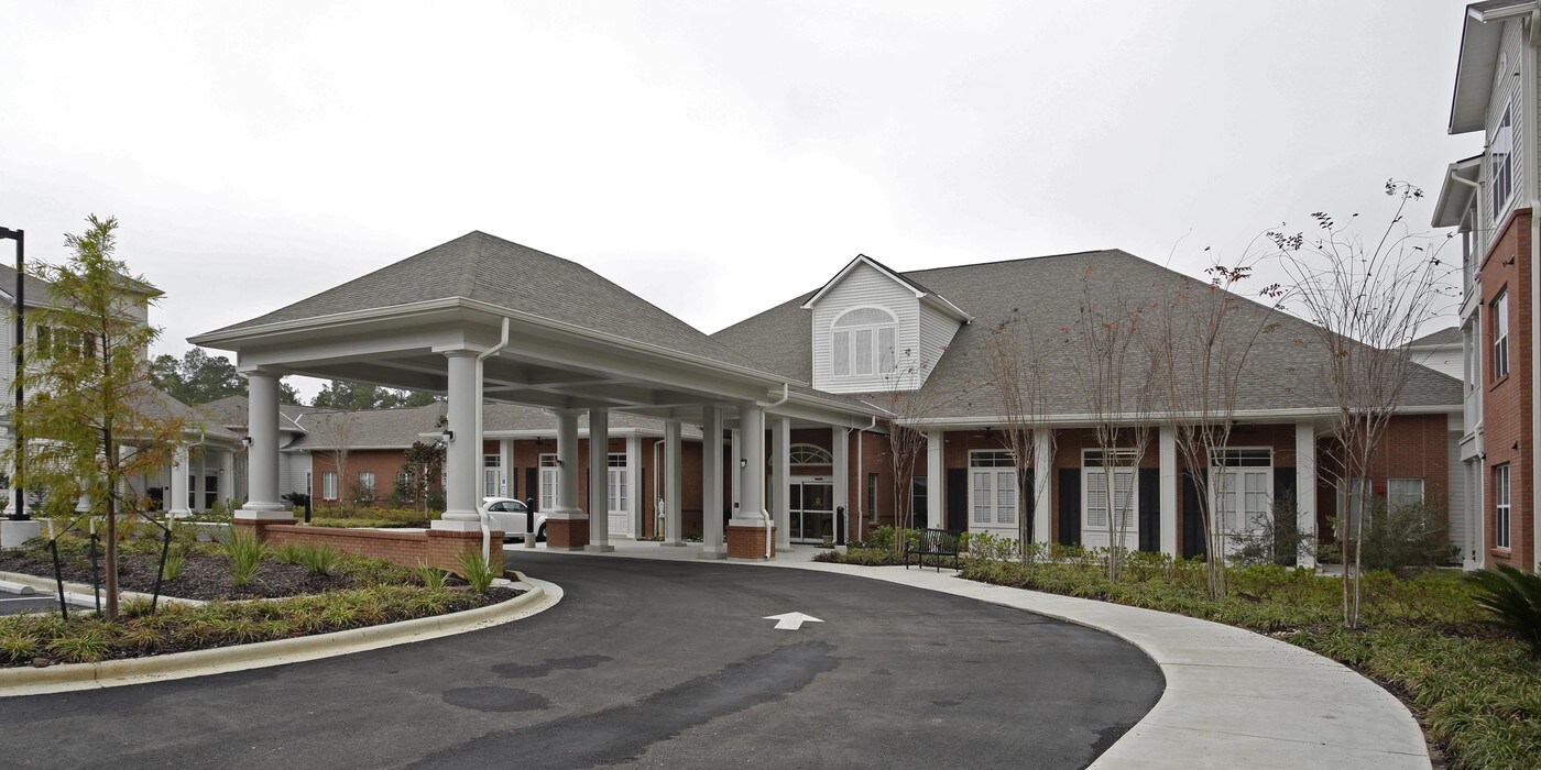 St. Anthony's Gardens in Covington, LA - Foto de edificio