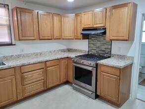 76 Bedford St in East Orange, NJ - Building Photo - Building Photo