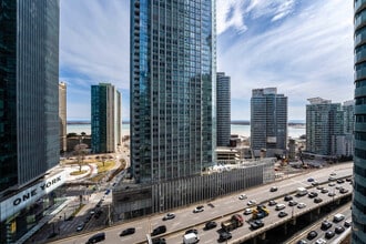 19 Grand Trunk Crescent in Toronto, ON - Building Photo - Building Photo