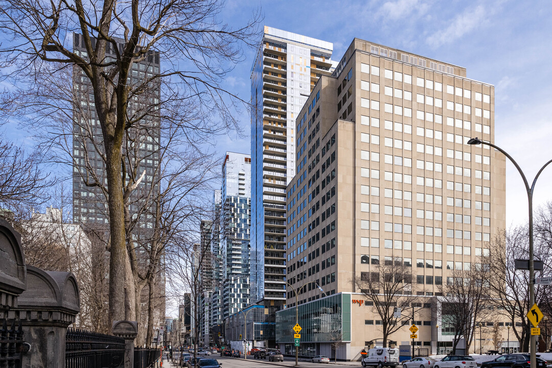 Le Quinzecent in Montréal, QC - Building Photo