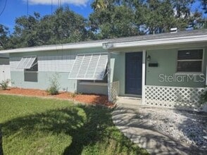 1560 Robinson Dr N in St. Petersburg, FL - Building Photo - Building Photo