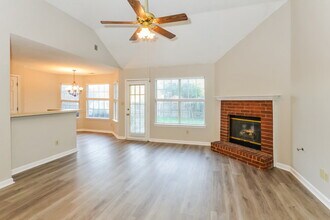 1030 Jessica Lauren Dr in Cordova, TN - Building Photo - Building Photo