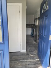 225 Lakeside Ave in Hopatcong, NJ - Foto de edificio - Building Photo