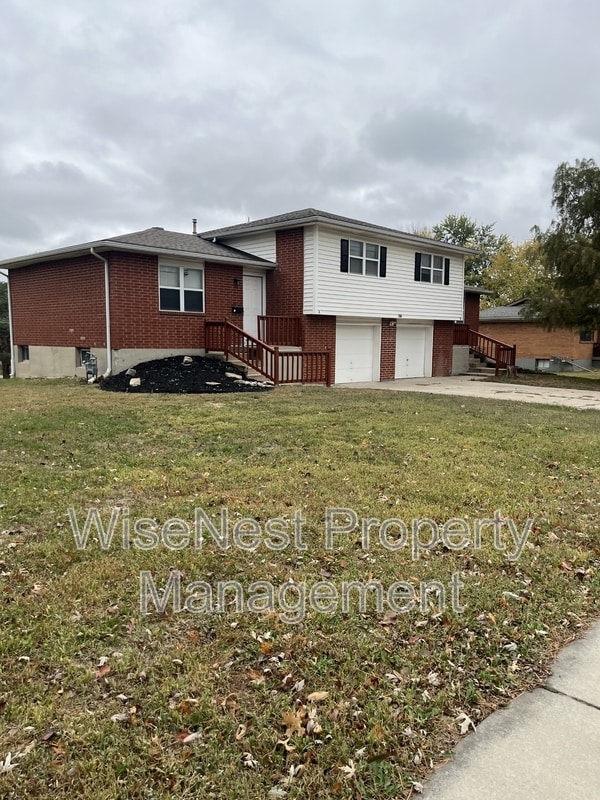 property at 706 NE Orchard St