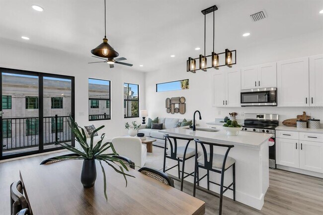 7016 S Mascotte St in Tampa, FL - Building Photo - Building Photo