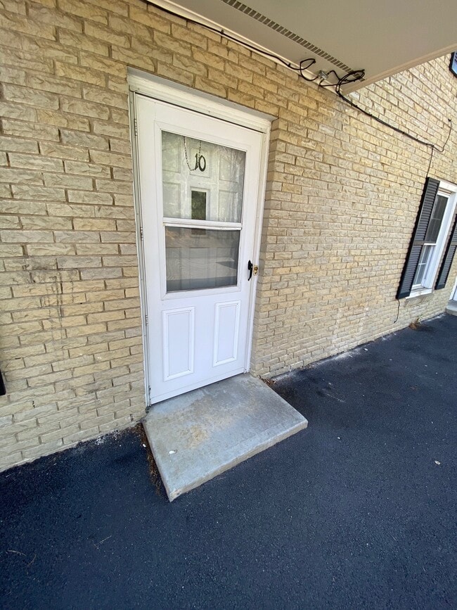 100 Carter Dr-Unit -10 in Princeton, WV - Building Photo - Building Photo