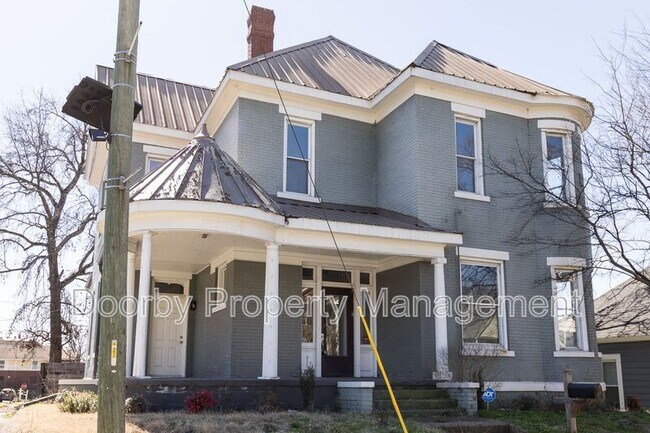 1314 Bailey Ave in Chattanooga, TN - Foto de edificio - Building Photo