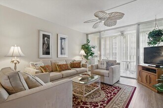 244 St Augustine Ave in Venice, FL - Building Photo - Building Photo