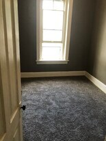 200 E Elm St, Unit Apt.2 in Mankato, MN - Building Photo