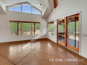 12235 E Horsehead Rd in Tucson, AZ - Building Photo - Building Photo