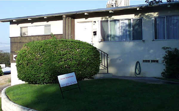 Garden View Apartments in Barstow, CA - Foto de edificio - Building Photo