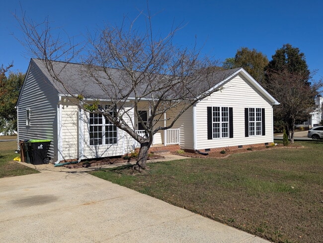 417 Flagg Rd in Holly Springs, NC - Building Photo - Building Photo