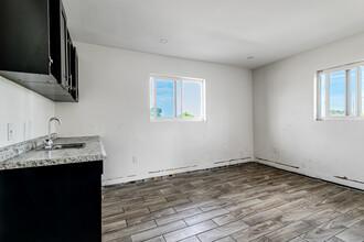 1118 NW 31st Ave in Fort Lauderdale, FL - Building Photo - Interior Photo