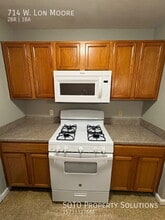 714 Lon Moore St in Charleston, MO - Building Photo - Building Photo