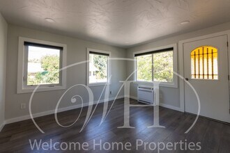 4 E Walnut St in Walla Walla, WA - Building Photo - Building Photo