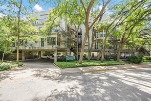 3115 Tom Green St, Unit 305 in Austin, TX - Building Photo