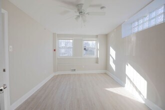 5138 Gainor Rd in Philadelphia, PA - Building Photo - Building Photo