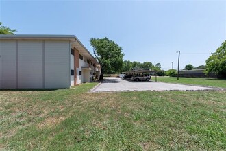 401 Betchan Dr in Lake Dallas, TX - Building Photo - Building Photo