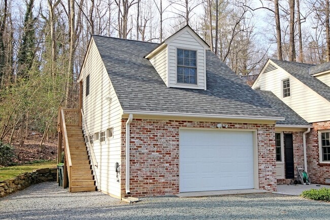 property at 1827 Brandywine Dr