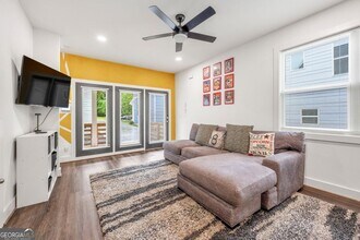 1096 Wedgewood Dr NW in Atlanta, GA - Building Photo - Building Photo