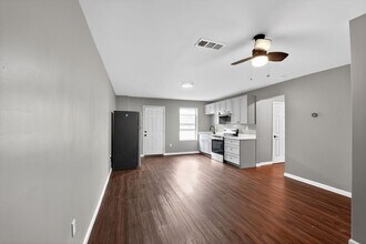 313 Olympian Dr in Ellenwood, GA - Foto de edificio - Building Photo