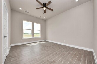 11141 Rd 5503 in Cleveland, TX - Building Photo - Building Photo