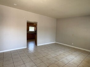 603 Westmoreland Dr in San Antonio, TX - Foto de edificio - Building Photo