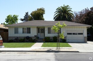 1036-1038 Dodge Dr in Redwood City, CA - Building Photo