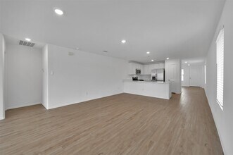 21031 Longeni Dr in New Caney, TX - Building Photo - Building Photo