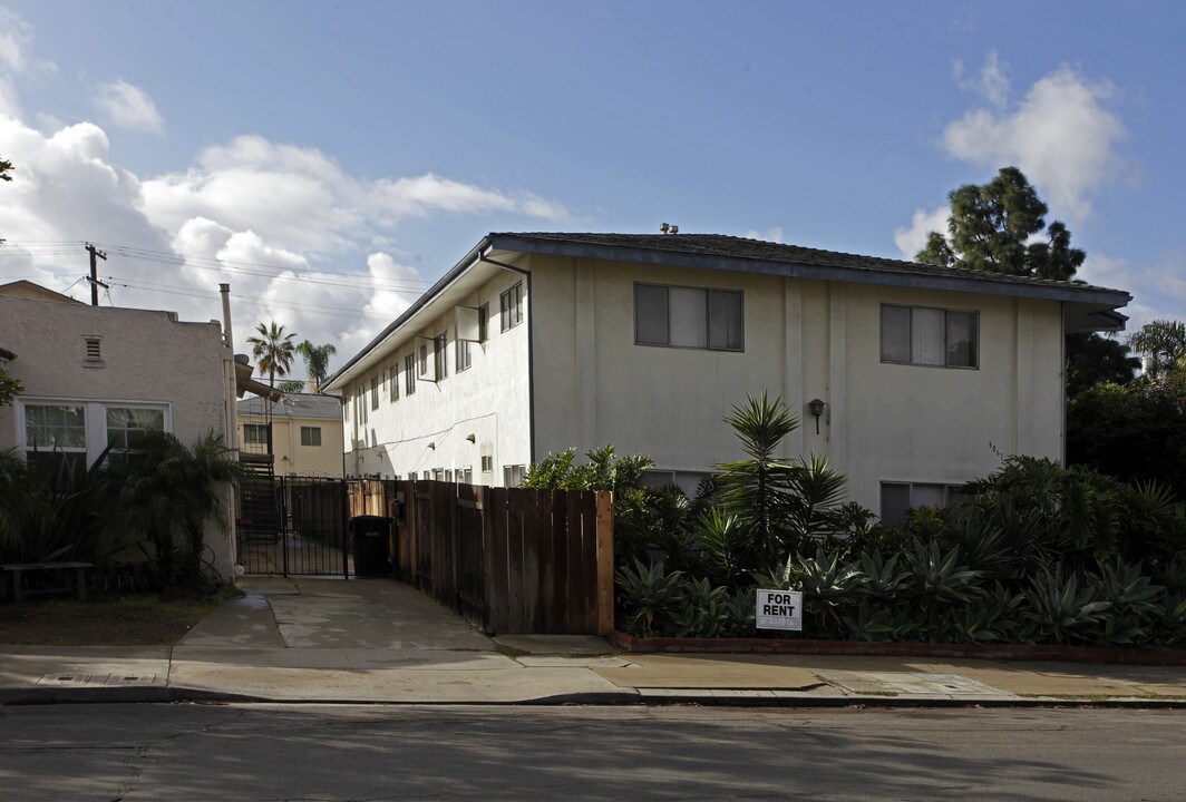 Juniper Apartments in San Diego, CA - Building Photo