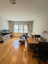 387 W Broadway in Boston, MA - Building Photo - Building Photo
