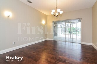 2612 Crestfield Dr in Valrico, FL - Building Photo - Building Photo