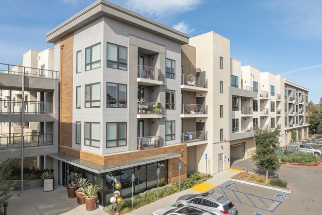 Santal Thousand Oaks in Thousand Oaks, CA - Building Photo - Building Photo