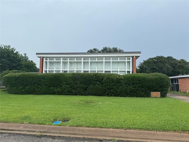 property at 1310 Harbor View Dr