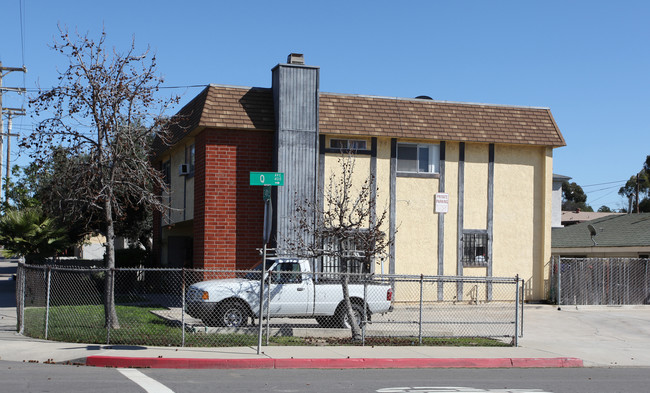 1710 E 4th St in National City, CA - Foto de edificio - Building Photo