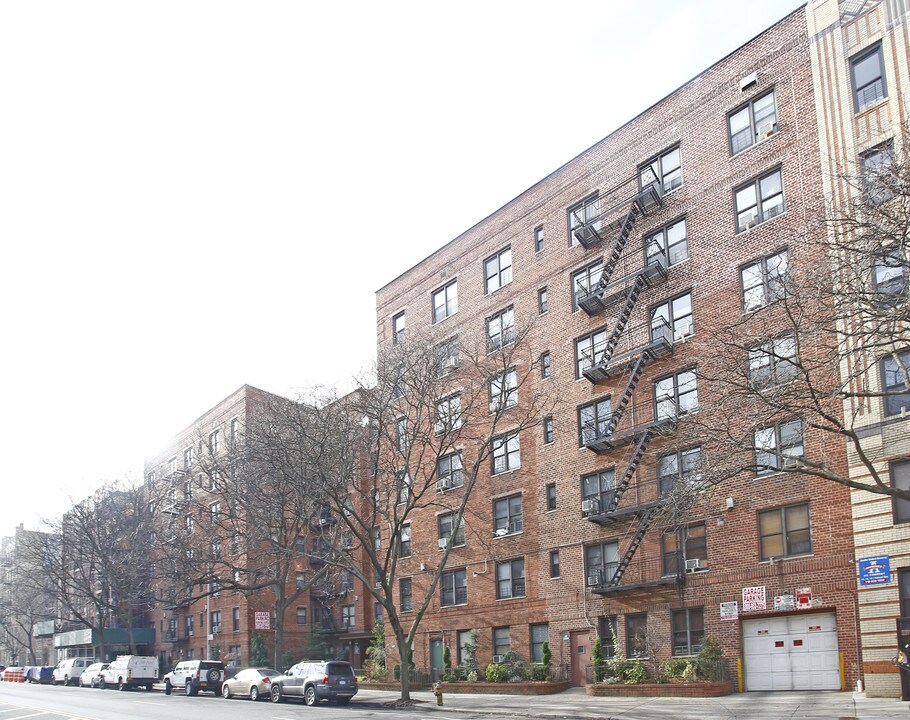 Madina in Brooklyn, NY - Building Photo