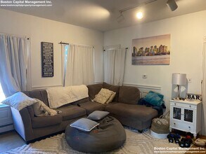 287 Summit Ave, Unit 287 #2 in Boston, MA - Foto de edificio - Building Photo